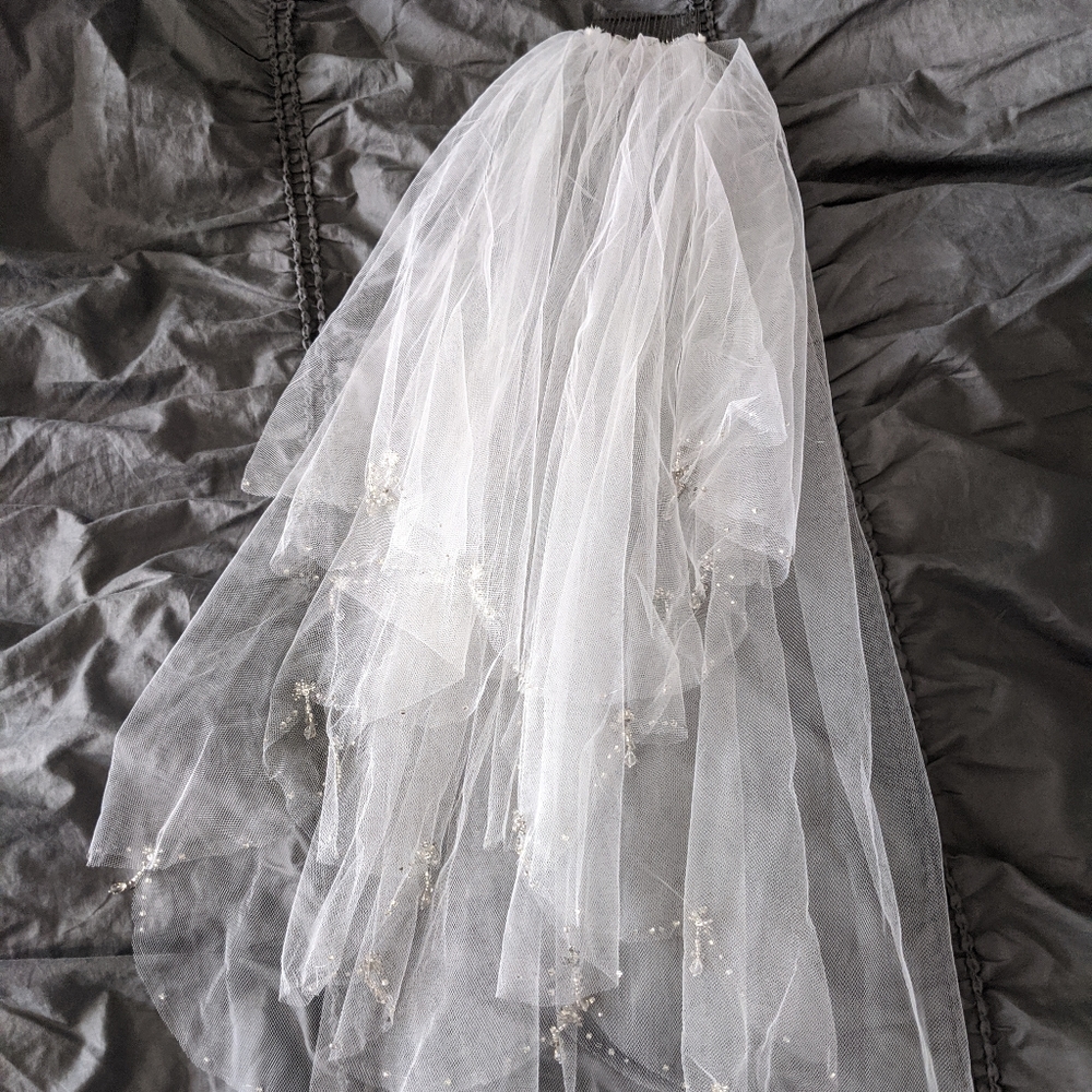 Maggie sottero ambrosia wedding dress,veil, insert - Picture 7 of 8